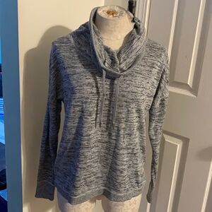 Athleta shirt